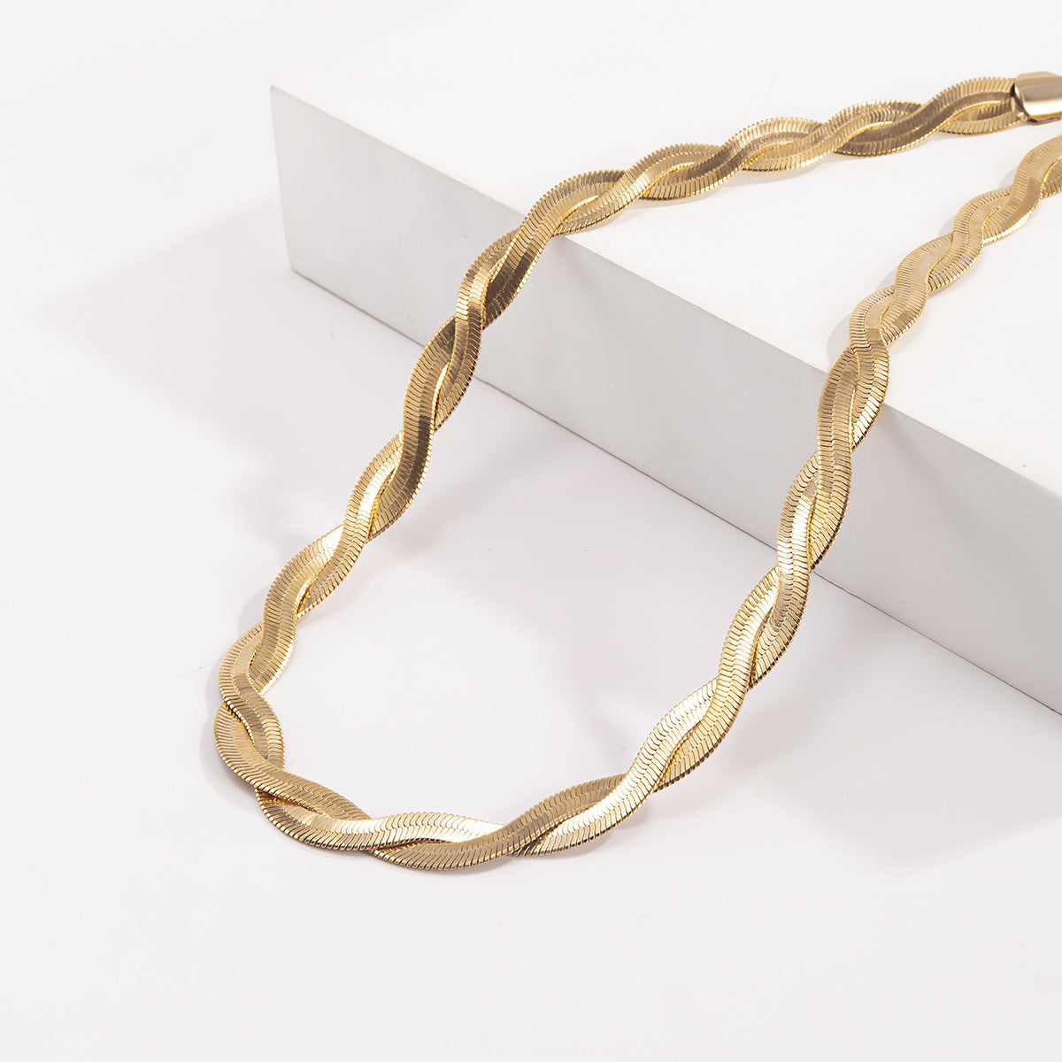 Collares de cobre de la cadena de huesos de serpiente plana suave trenzada al por mayor